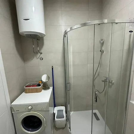 Lägenhet Diksi Sa Podzemnom Garazom *