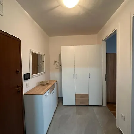 Diksi Sa Podzemnom Garazom Banja Luka